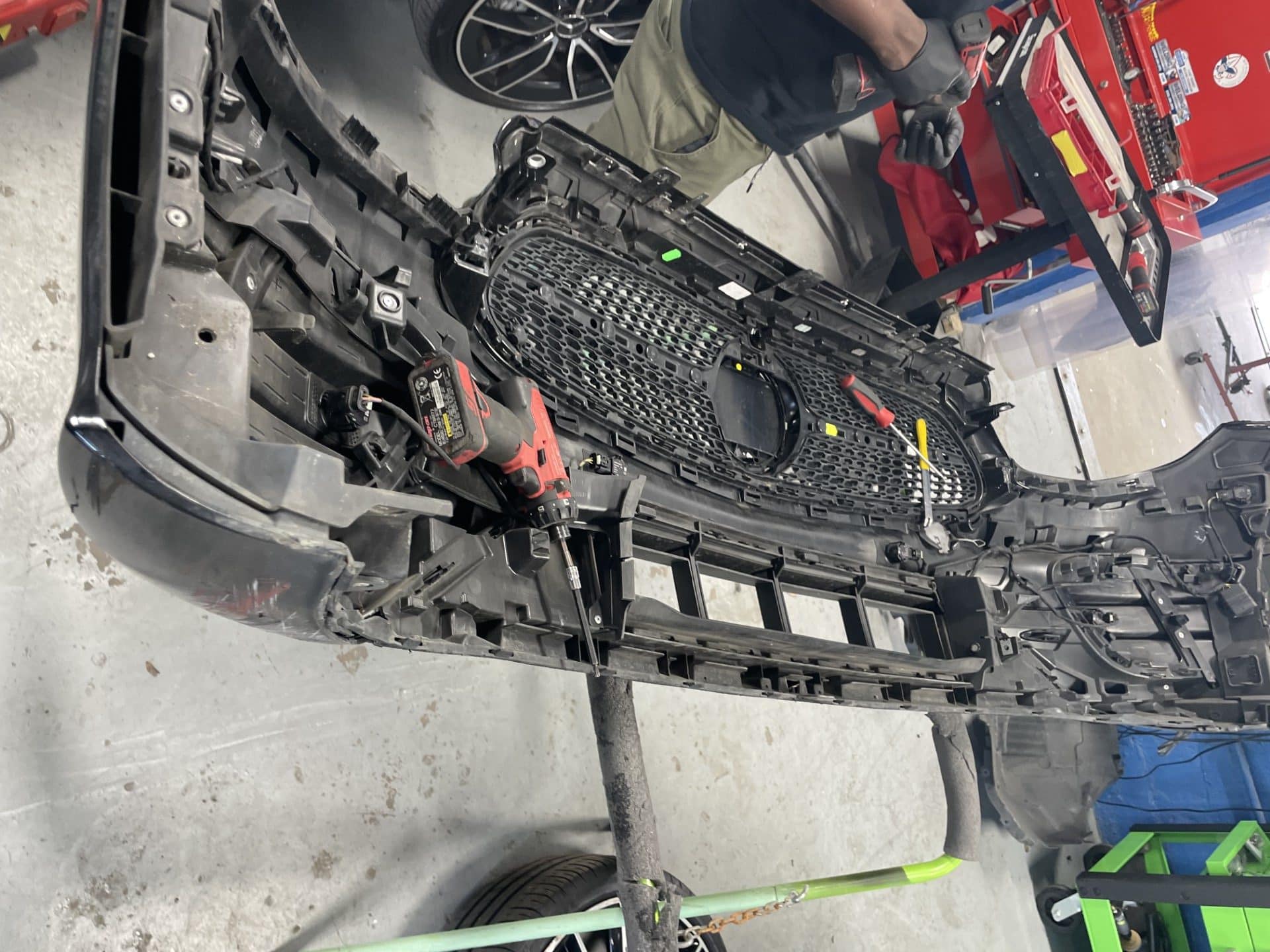 mercedes collision center services